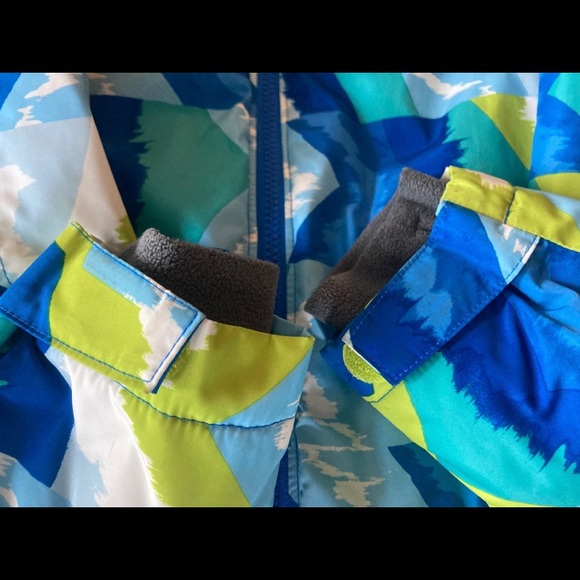 Colorful Chevron Pattern Jacket - Picture 4 of 5